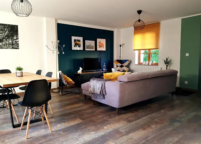 Le Petit Relais De *